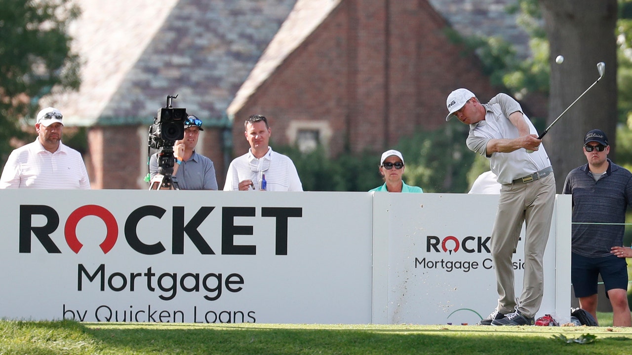 Nate Lashley maintains Rocket Mortgage Classic lead
